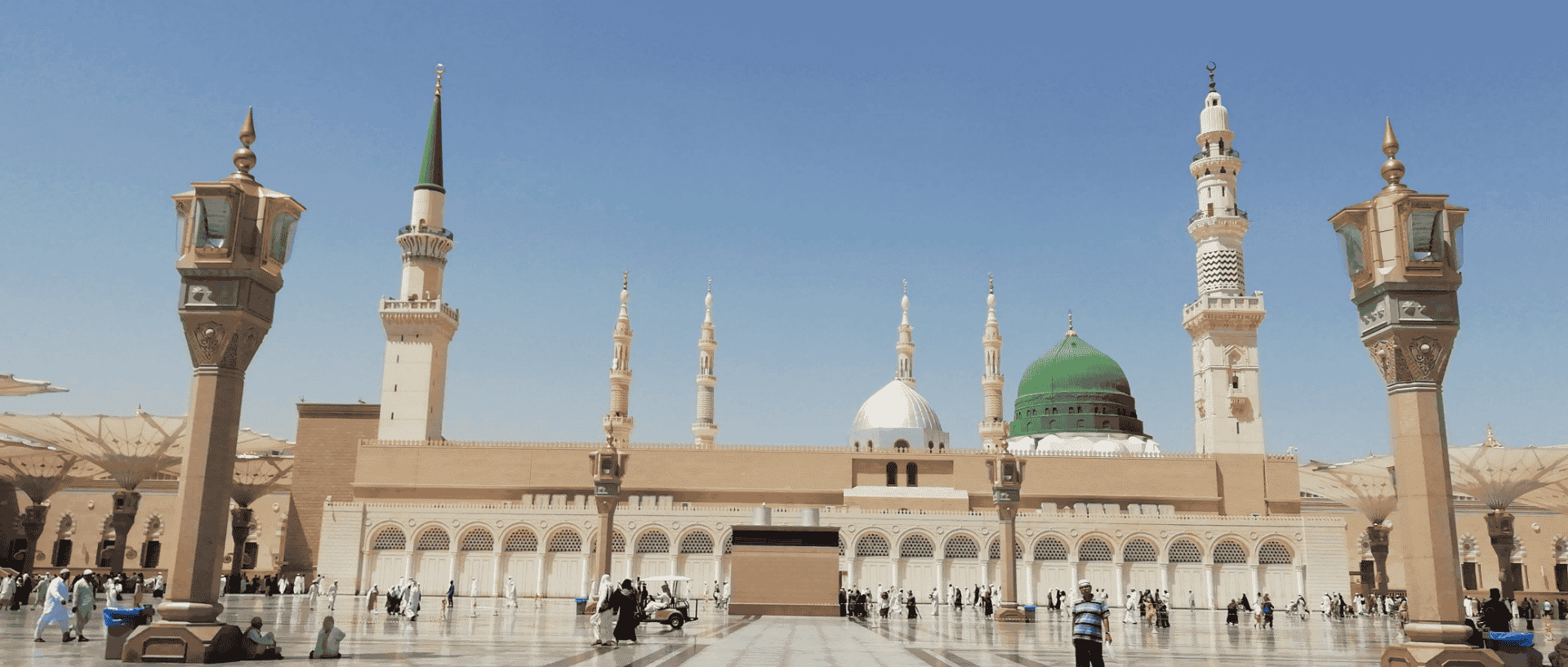 Masjid an-Nabawi in Madinah